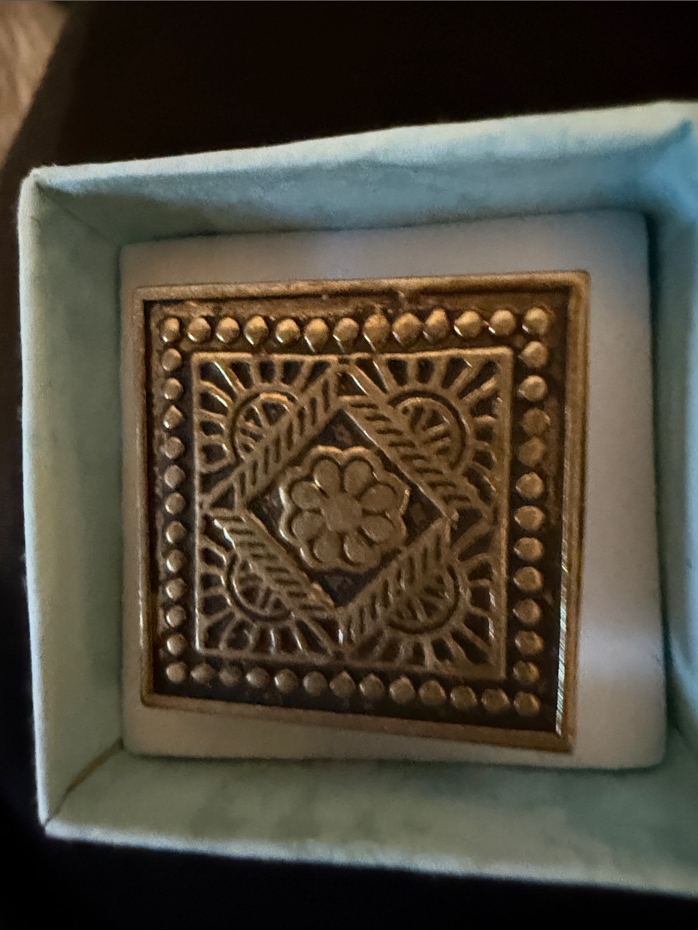 Antique-style Square Floral Metal Ring in Brass Tone